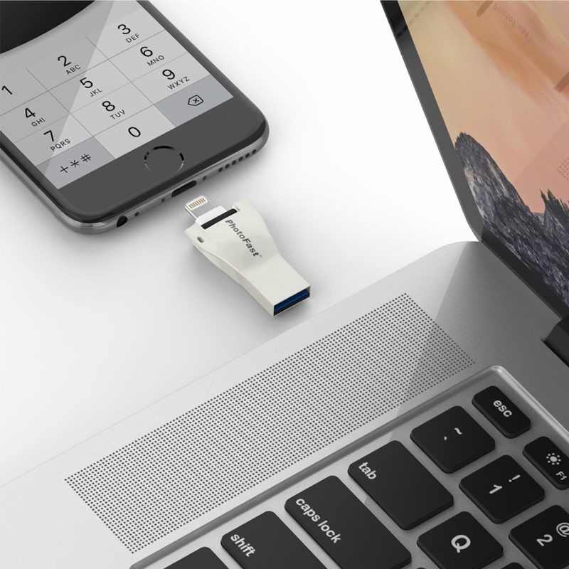 PhotoFast 4K iReader Case - Silver Image 4